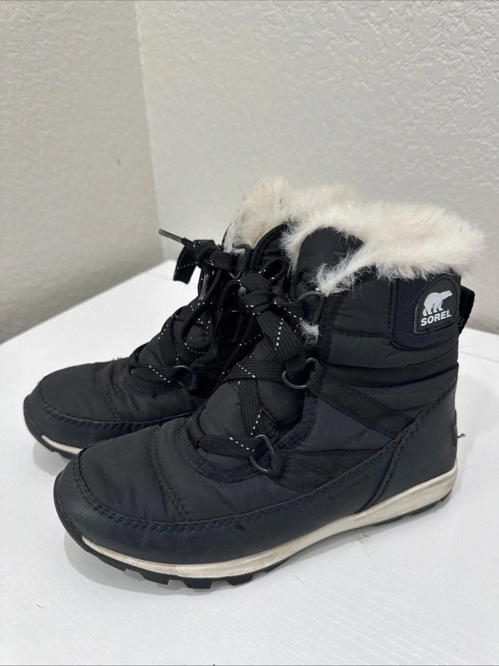 Sorel Whitney Short Lace Boots Youth Size 2 Black Faux Fur Waterproof Winter